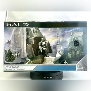 World of Halo 4” Figure Set: ODST Rookie with Drop Pod